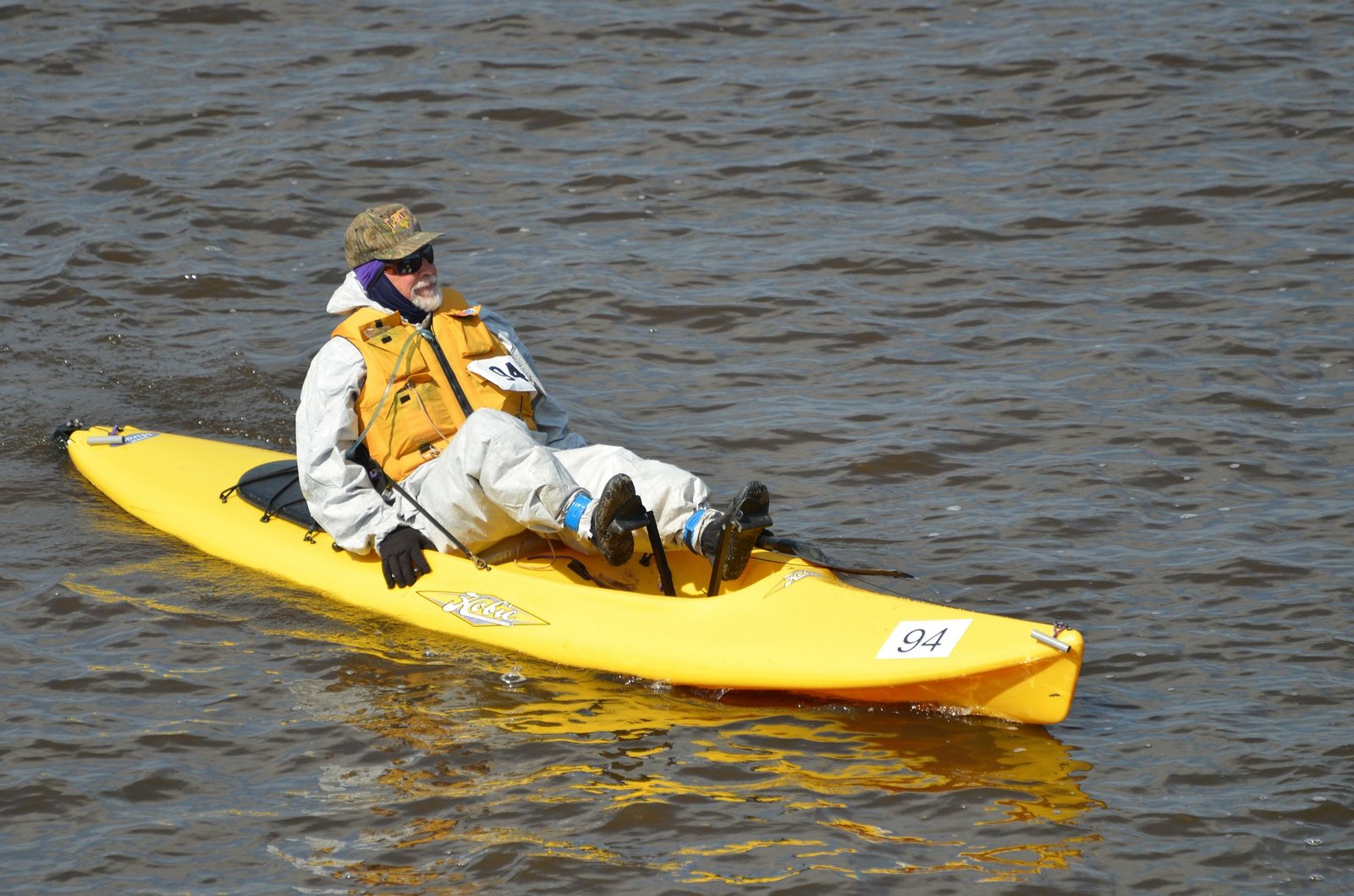 finger or fingerless kayak gloves